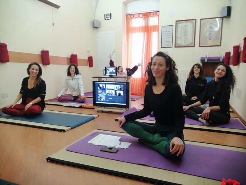 corso professionale per insegnanti Hatha Yoga online RYT250Plus